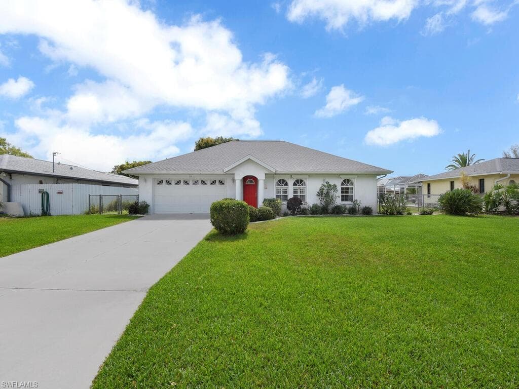 1814 NE 1st TER CAPE CORAL, FL 33909