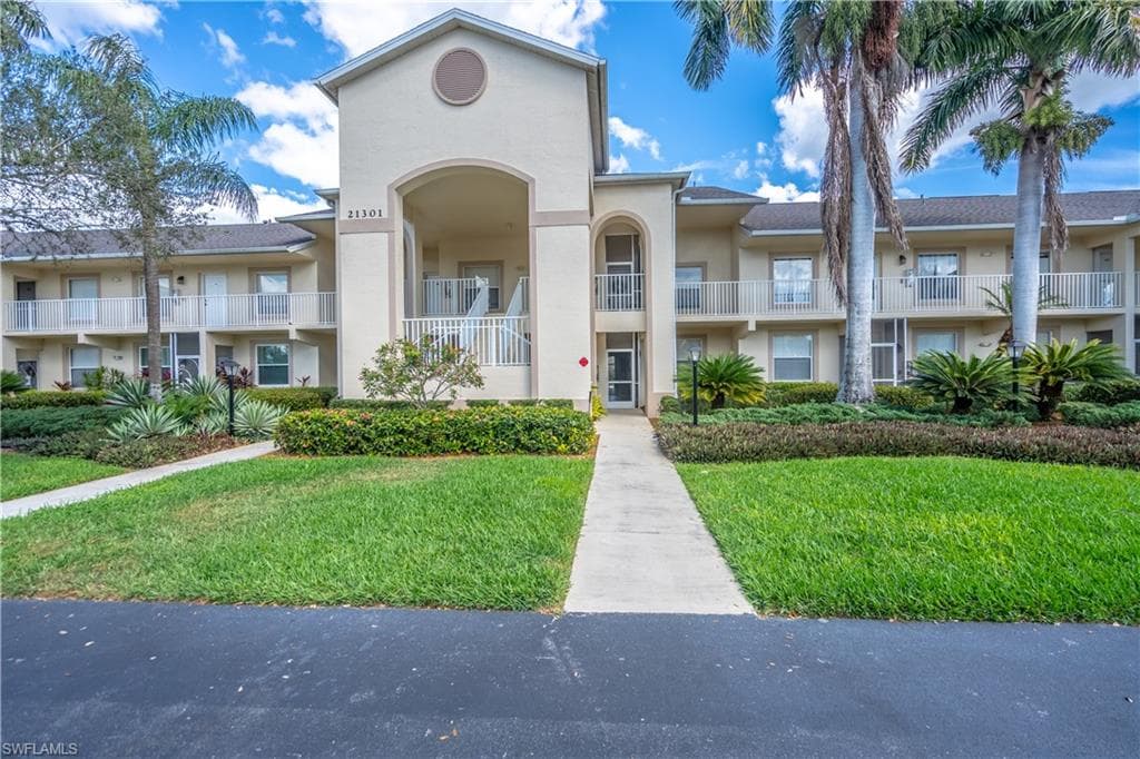 21301 Lancaster RUN 825 ESTERO, FL 33928