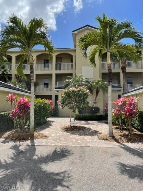 3461 Pointe Creek CT 202 BONITA SPRINGS, FL 34134
