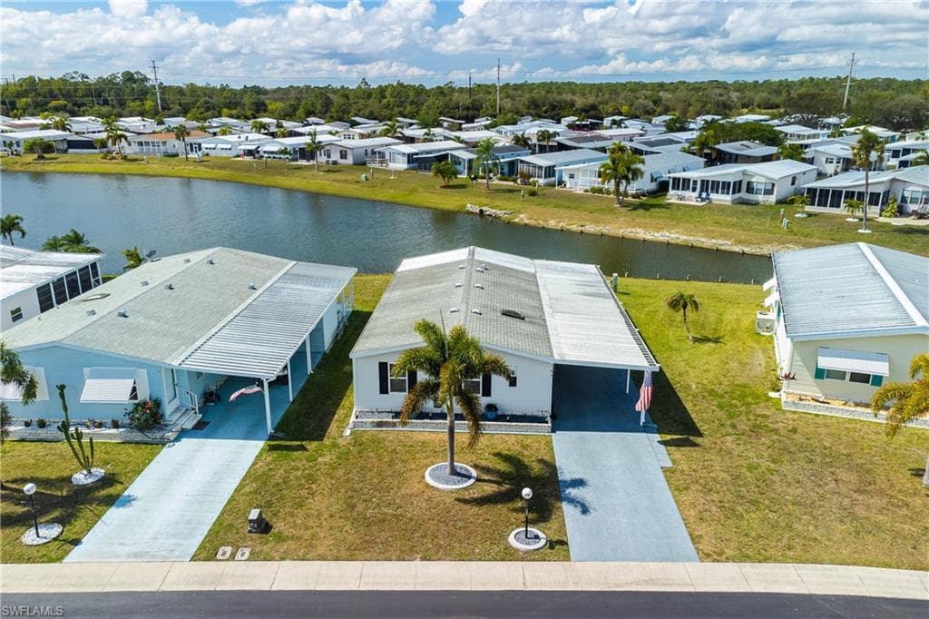 276 Lakeside DR NORTH FORT MYERS, FL 33903