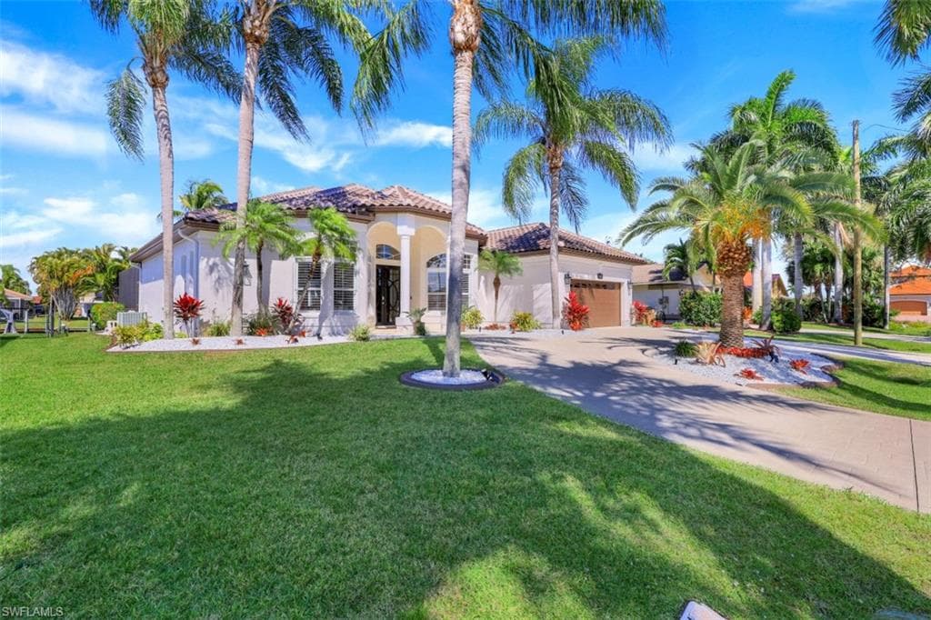123 SW 51st TER CAPE CORAL, FL 33914
