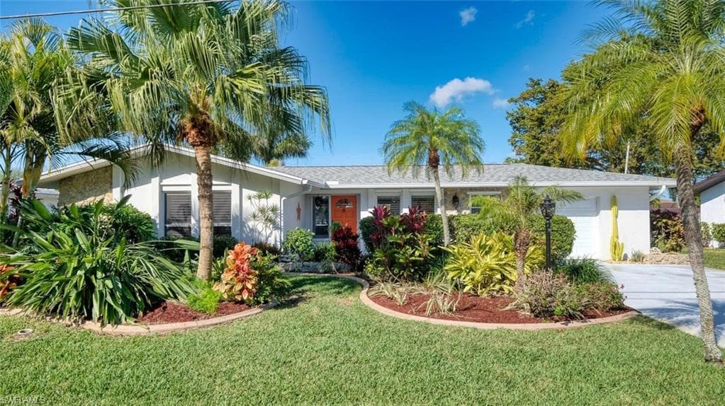 4304 SE 1st PL CAPE CORAL, FL 33904