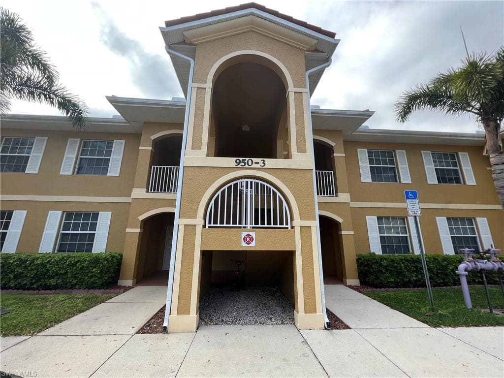 950 Hancock Creek South BLVD 313 CAPE CORAL, FL 33909