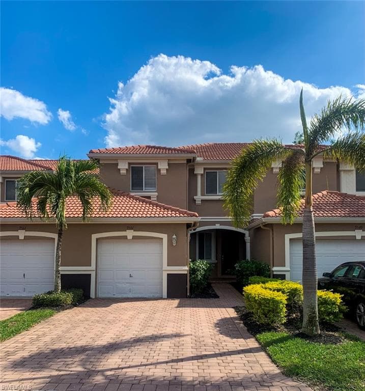 9551 Roundstone CIR FORT MYERS, FL 33967