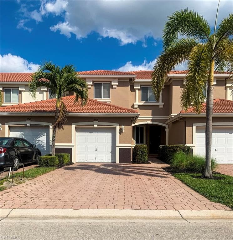 9760 Roundstone CIR FORT MYERS, FL 33967