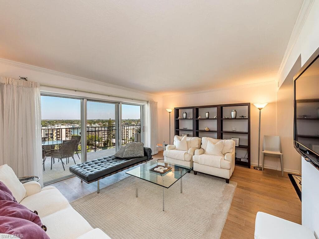 3951 Gulf Shore BLVD N 800 NAPLES, FL 34103