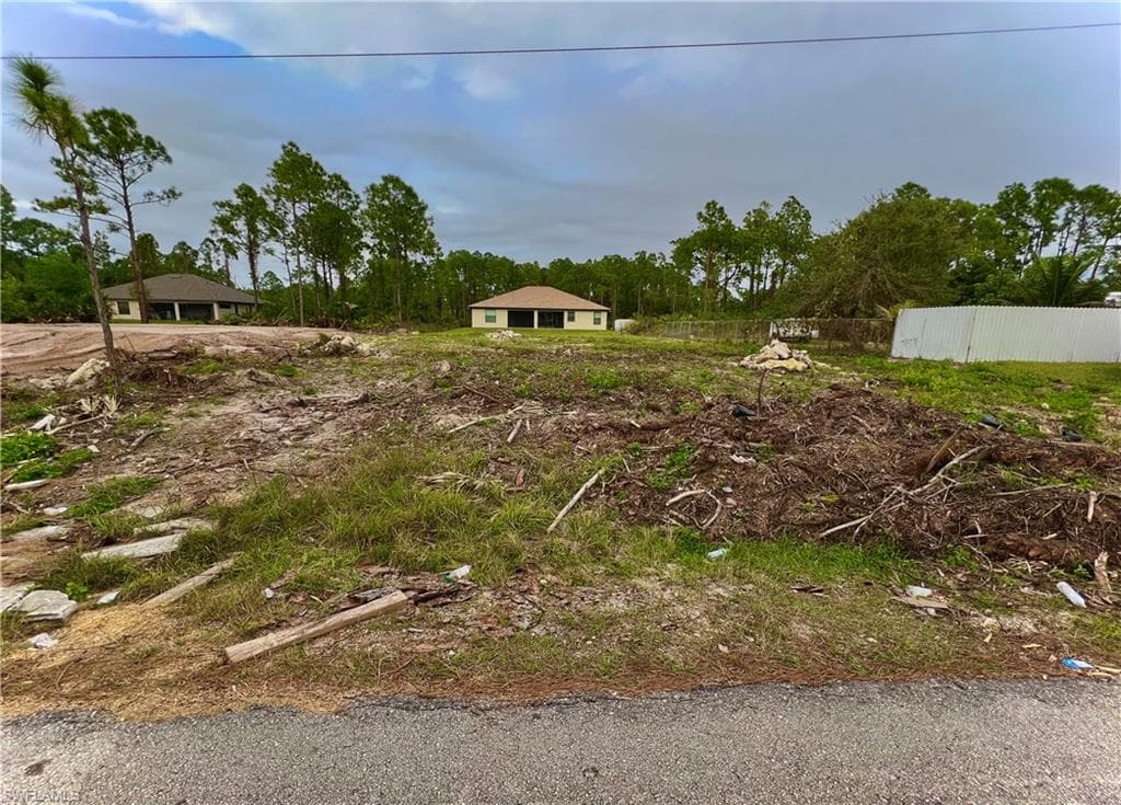 3204 18th ST W LEHIGH ACRES, FL 33971