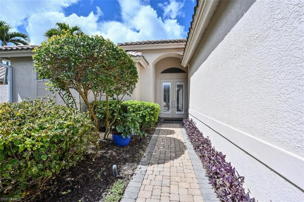 25082 Pinewater Cove LN BONITA SPRINGS, FL 34134
