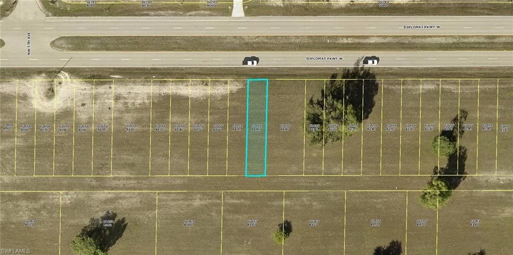 424 Diplomat PKY W CAPE CORAL, FL 33993