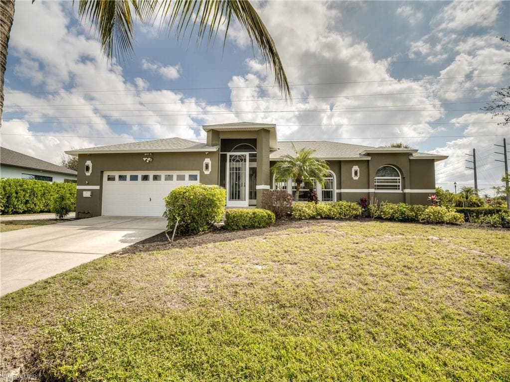 8790 Woodgate Manor CT FORT MYERS, FL 33908
