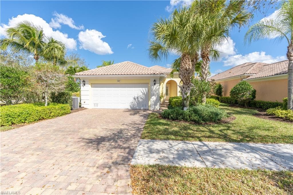 8507 Alessandria CT NAPLES, FL 34114