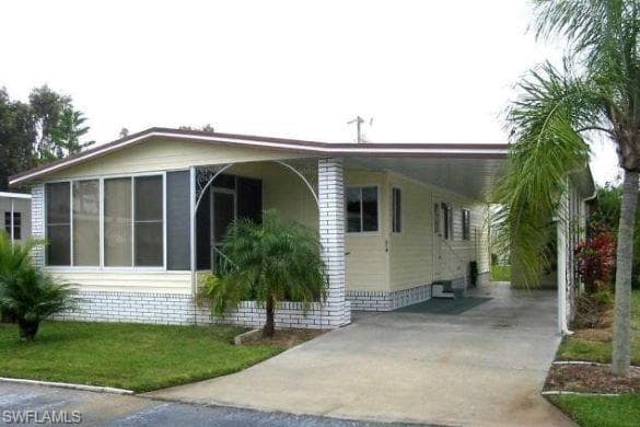 739 Leisure LN NORTH FORT MYERS, FL 33917