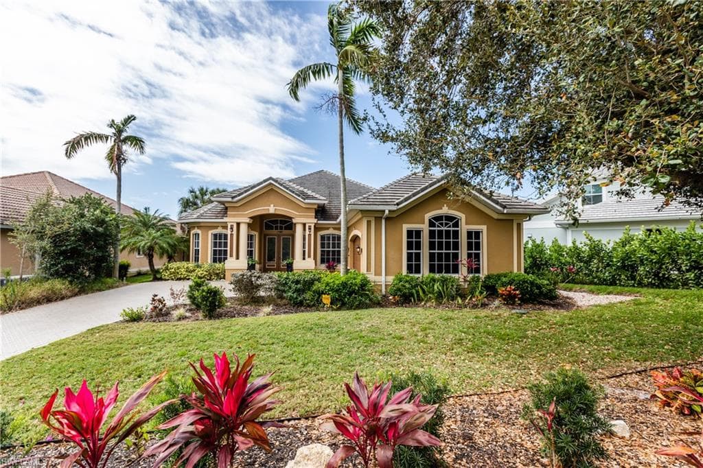 1743 Watson RD MARCO ISLAND, FL 34145