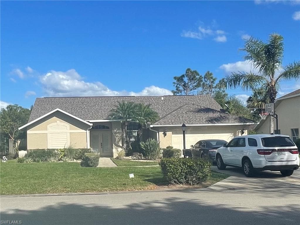 10261 Regent CIR NAPLES, FL 34109
