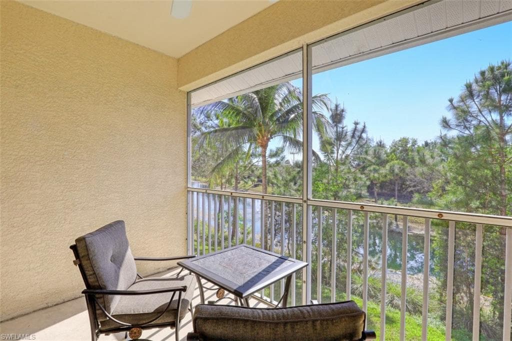 432 Valerie WAY 203 NAPLES, FL 34104