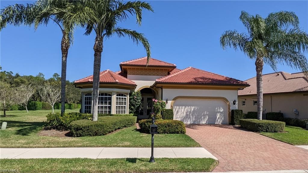 6195 Bunker PL NAPLES, FL 34113