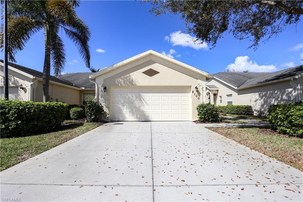 8100 Ibis Cove CIR 807 NAPLES, FL 34119