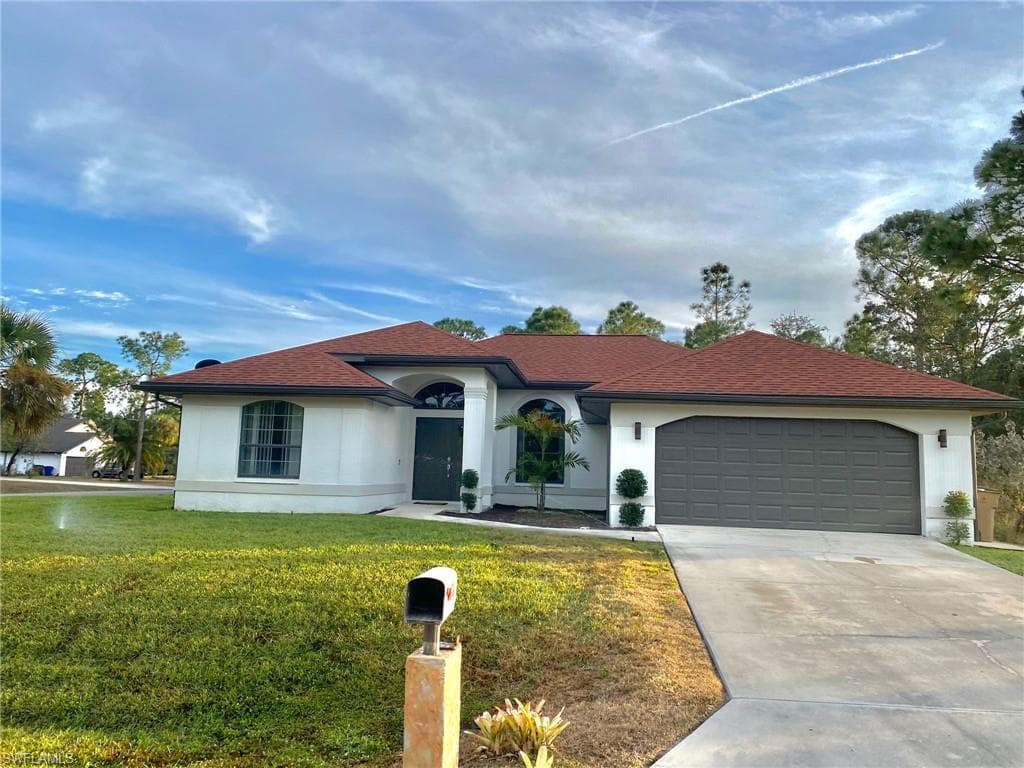 1206 6th ST LEHIGH ACRES, FL 33972