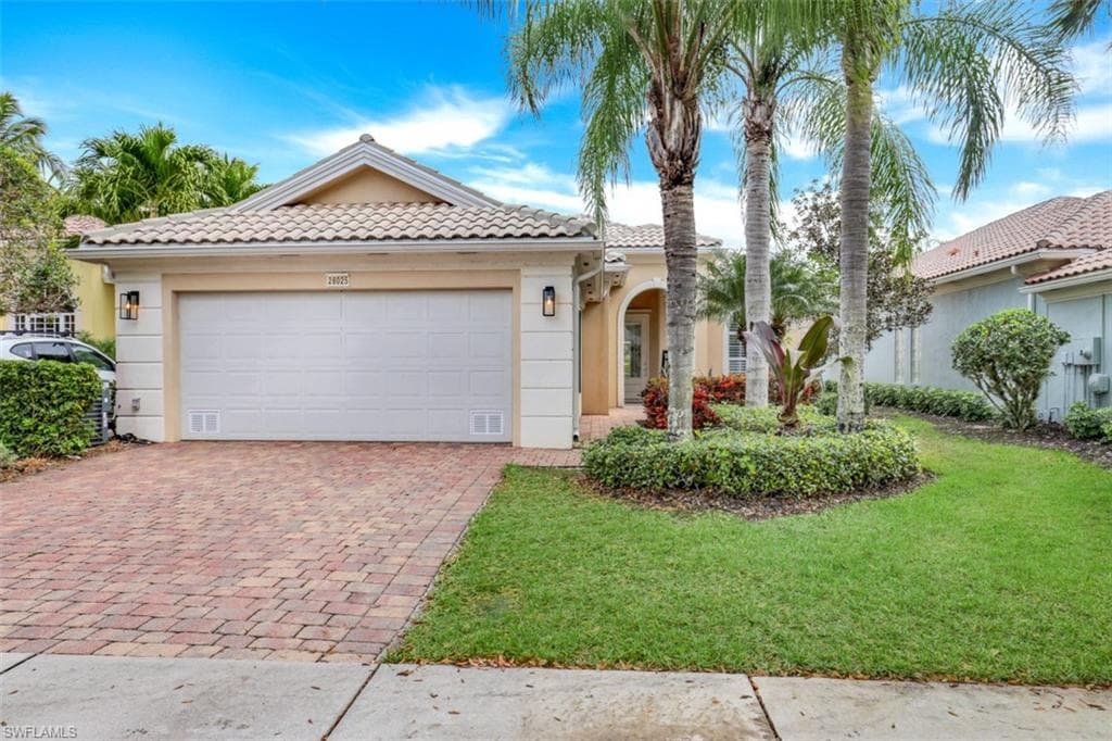 28025 Eagle Ray CT BONITA SPRINGS, FL 34135