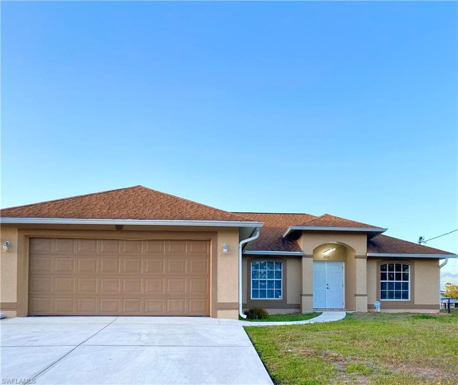 3302 30th ST SW LEHIGH ACRES, FL 33976