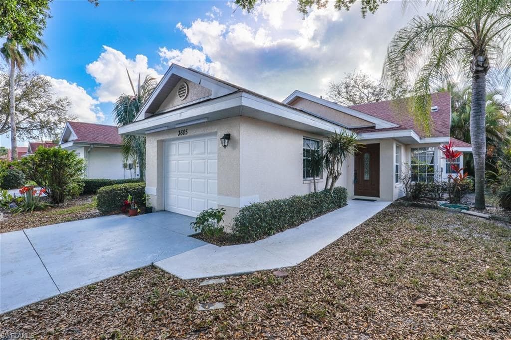 3605 Corinthian WAY NAPLES, FL 34105