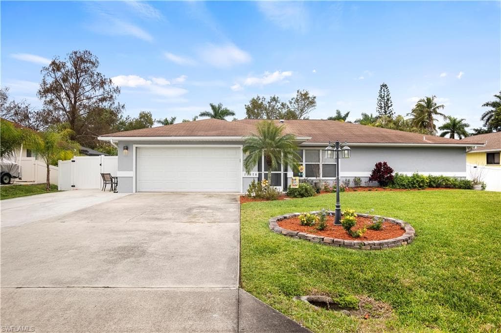 11670 Amanda LN BONITA SPRINGS, FL 34135