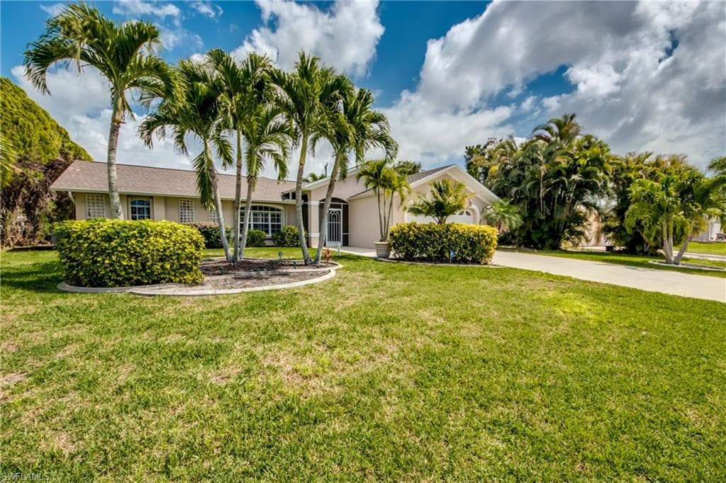 625 SE 21st AVE CAPE CORAL, FL 33990