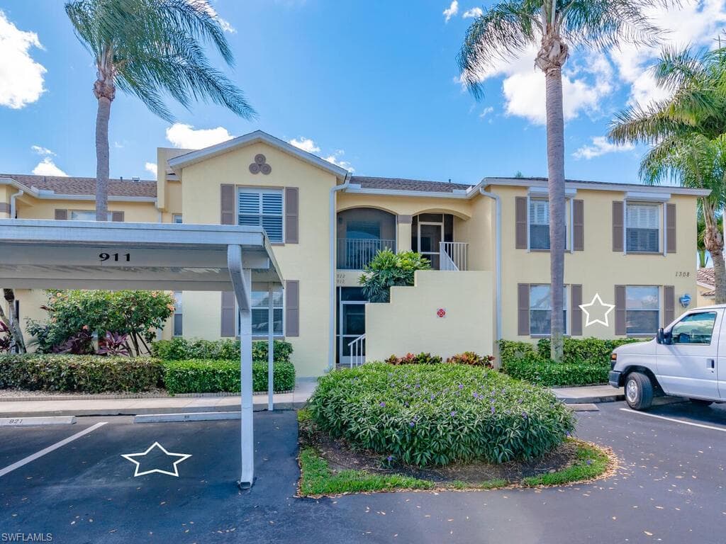 1308 Mainsail DR 911 NAPLES, FL 34114