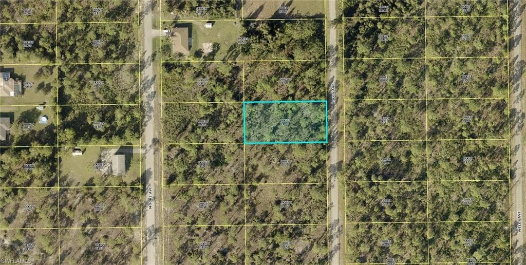 211 Louis AVE LEHIGH ACRES, FL 33936