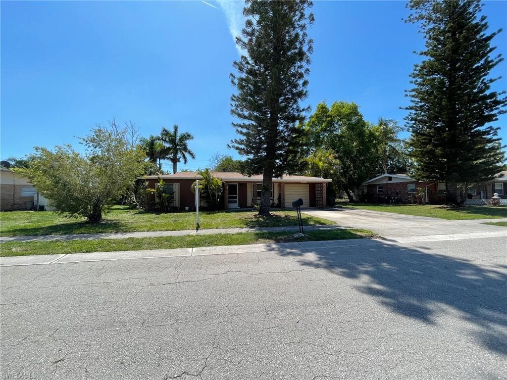 6564 Winkler RD FORT MYERS, FL 33919