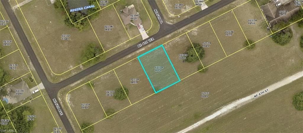 562 NE 4th TER CAPE CORAL, FL 33909