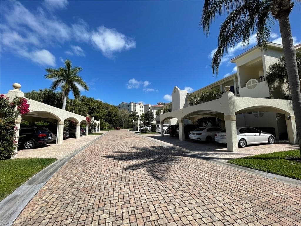 6525 Valen WAY D-204 NAPLES, FL 34108