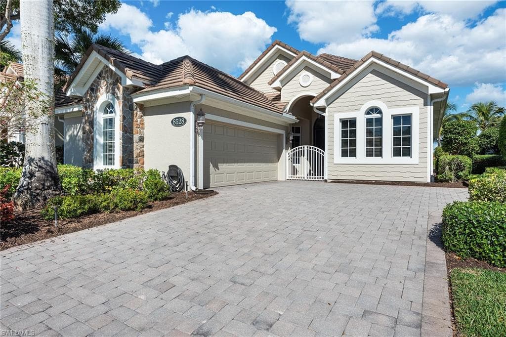 8528 Mallards PT NAPLES, FL 34114