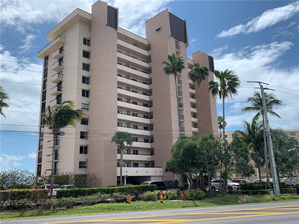 8400 Estero BLVD 202 FORT MYERS BEACH, FL 33931