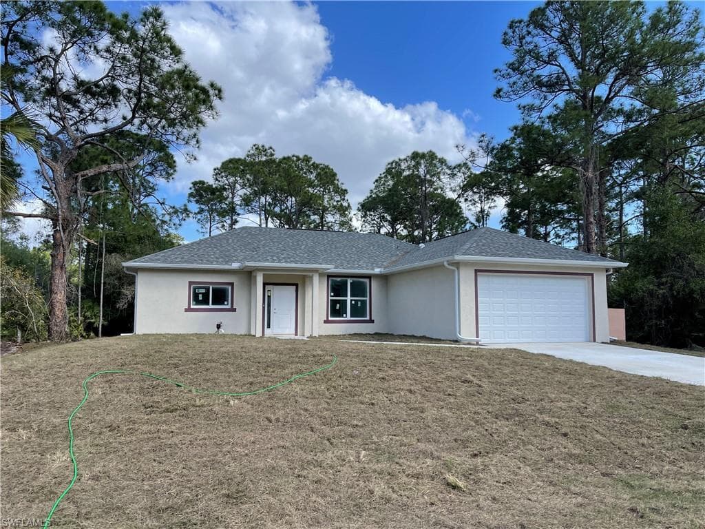 2010 Robert AVE ALVA, FL 33920