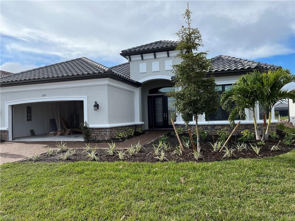 15325 Aprile ST NAPLES, FL 34114