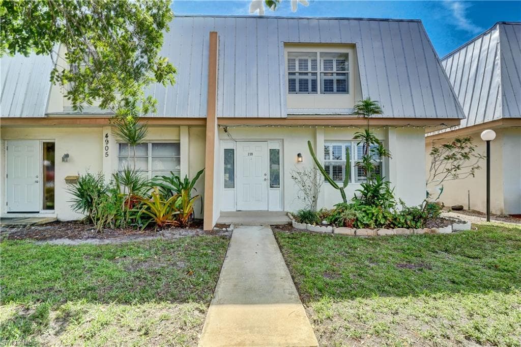 4905 Catalina DR 39 NAPLES, FL 34112