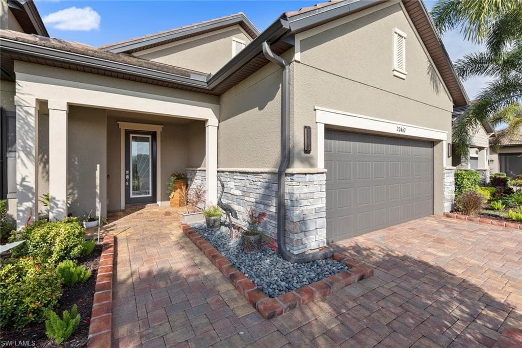 20462 Misty Woods CT ESTERO, FL 33928