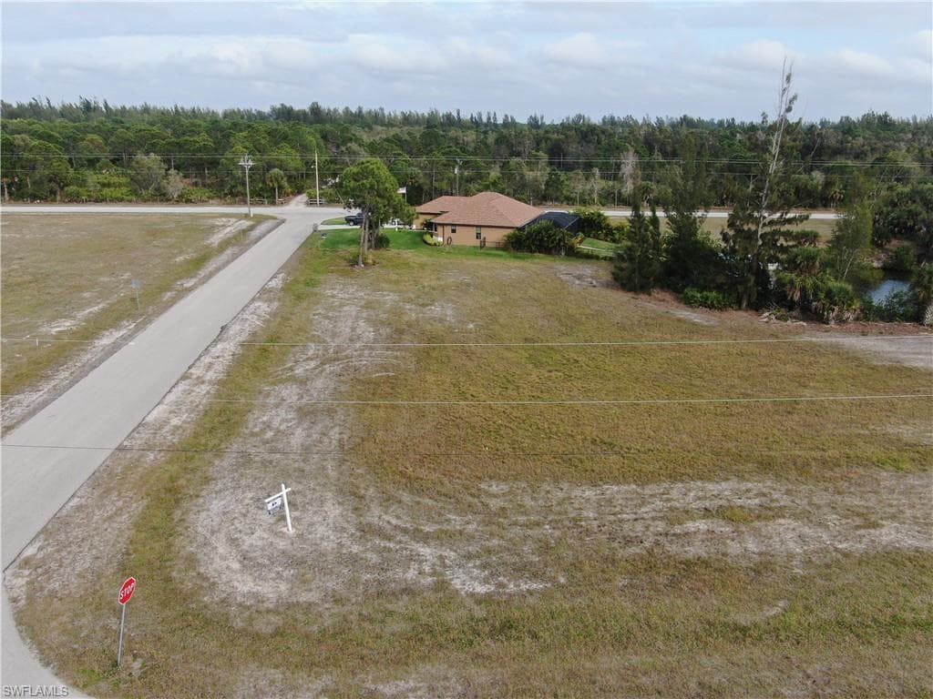2733 NW 41st AVE CAPE CORAL, FL 33993