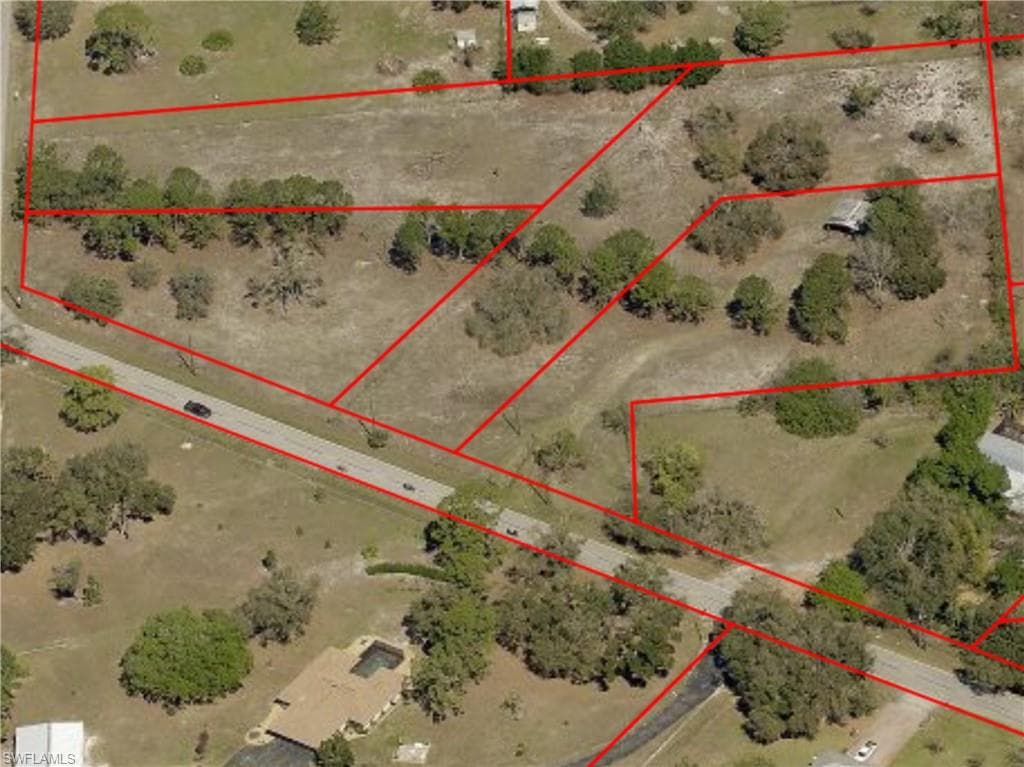 21021 N River RD ALVA, FL 33920