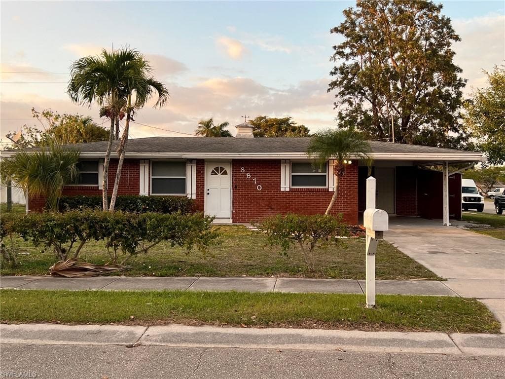 8870 Cypress Lake DR FORT MYERS, FL 33919