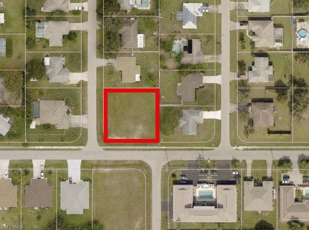 727 SE 10th AVE CAPE CORAL, FL 33990