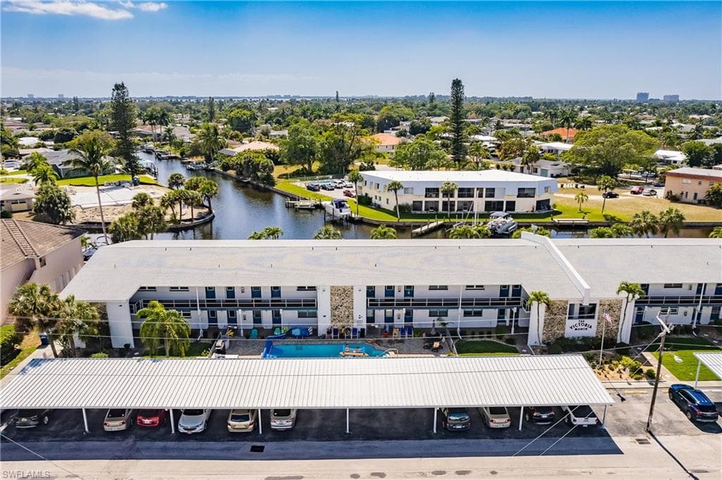 708 Victoria DR 203 CAPE CORAL, FL 33904