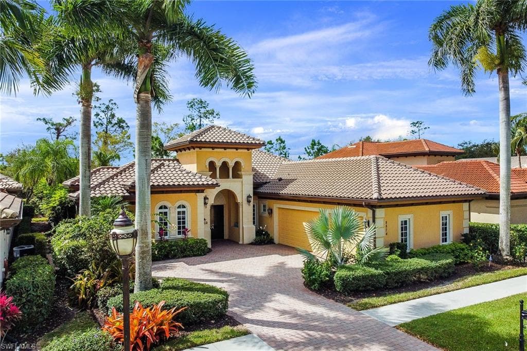 8874 Shenendoah CIR NAPLES, FL 34113