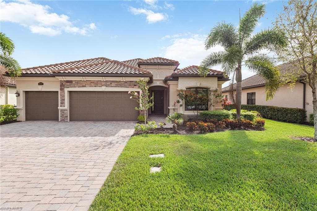 9360 Vercelli CT NAPLES, FL 34113