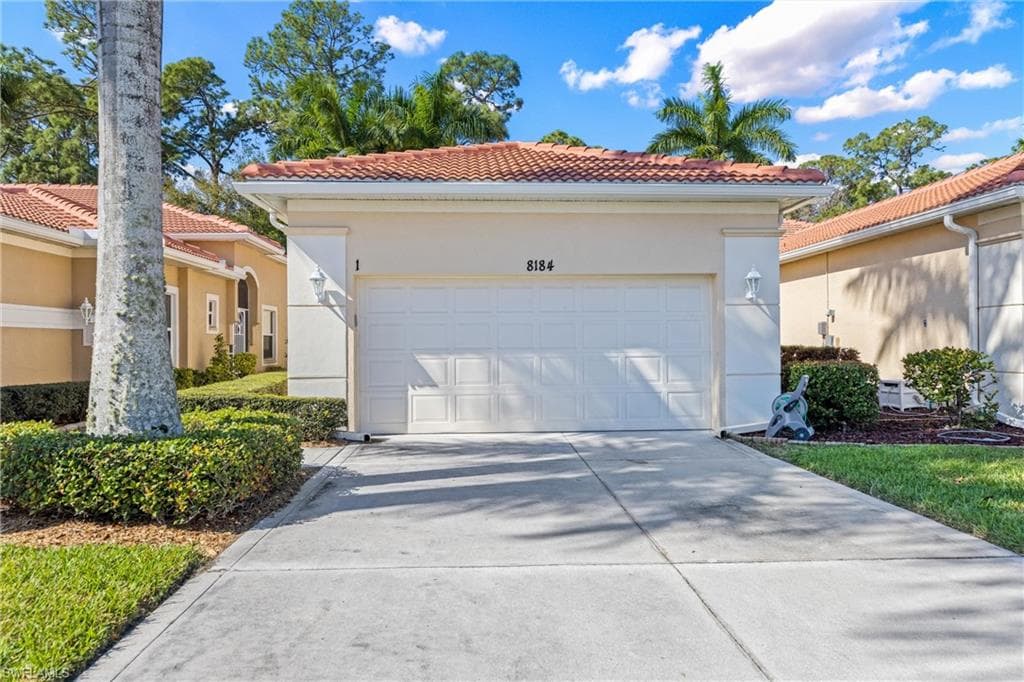 8184 Sanctuary DR 82-1 NAPLES, FL 34104