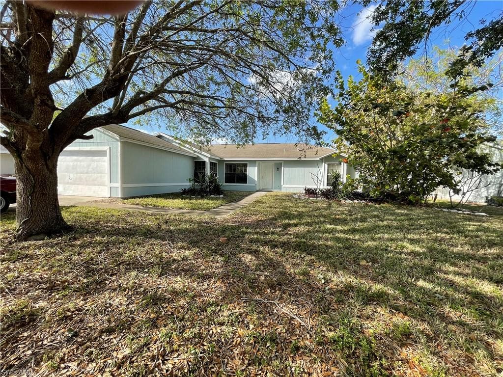 1023 SE 25th LN CAPE CORAL, FL 33904