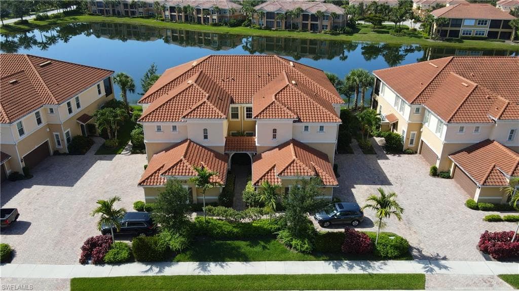 10240 Glastonbury CIR 202 FORT MYERS, FL 33913
