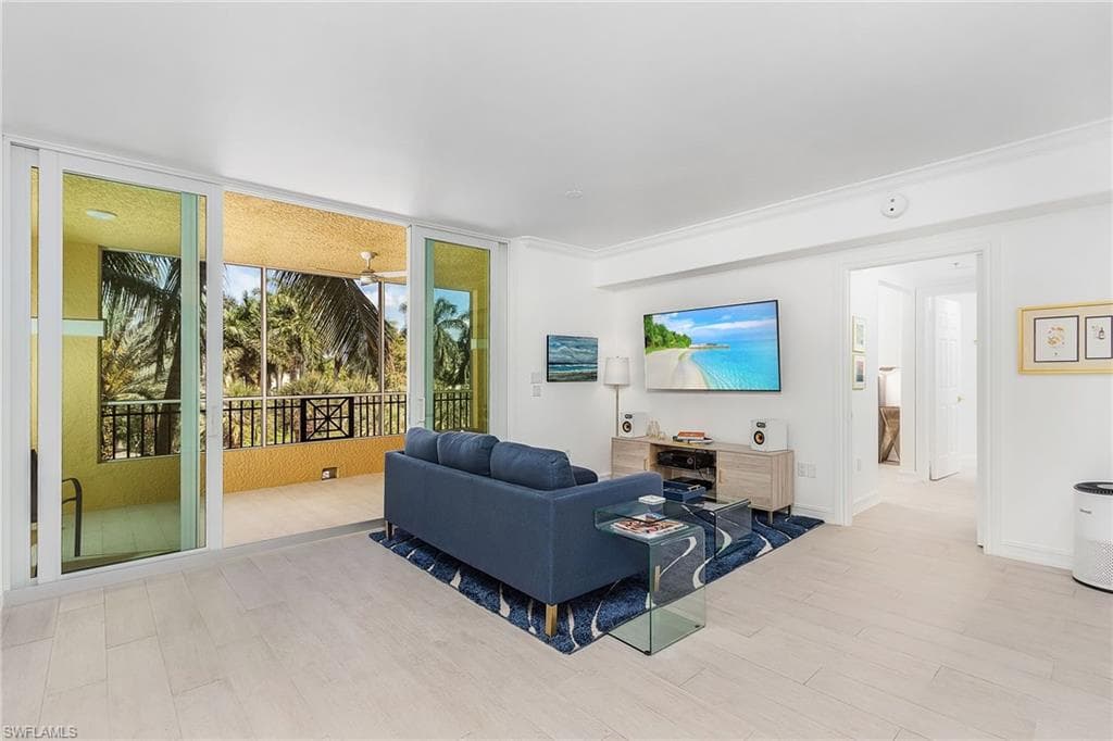 2738 TIBURON BLVD E B-201 NAPLES, FL 34109