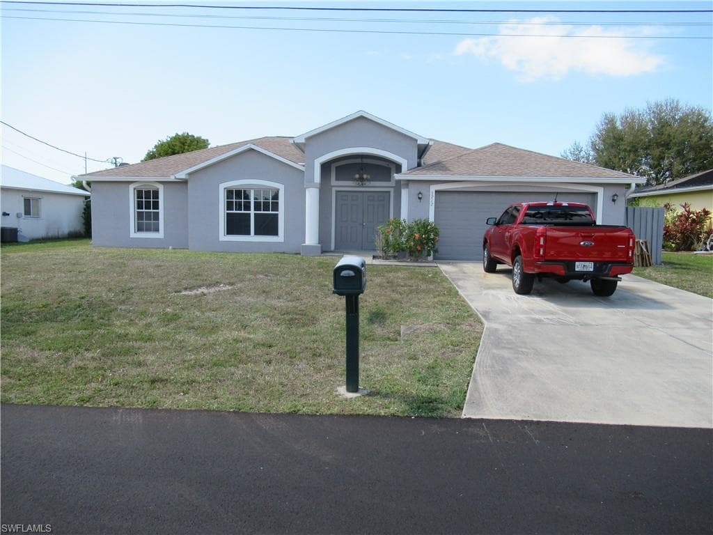 3212 SE 1st AVE CAPE CORAL, FL 33904